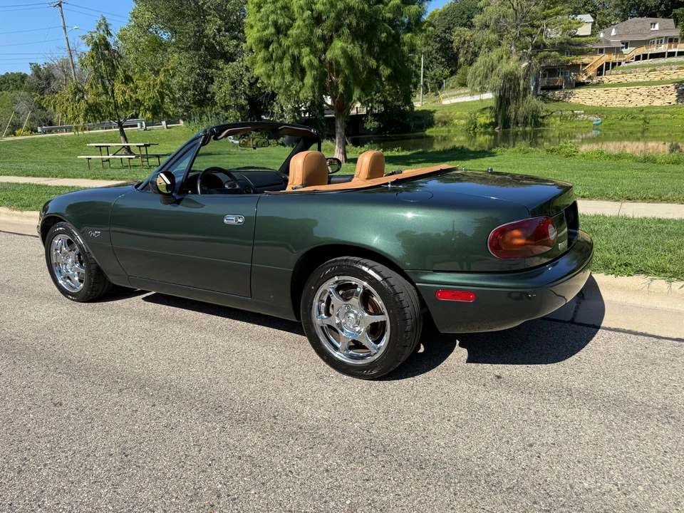 1997 Mazda NA MX-5 Miata - Image 9 of 31