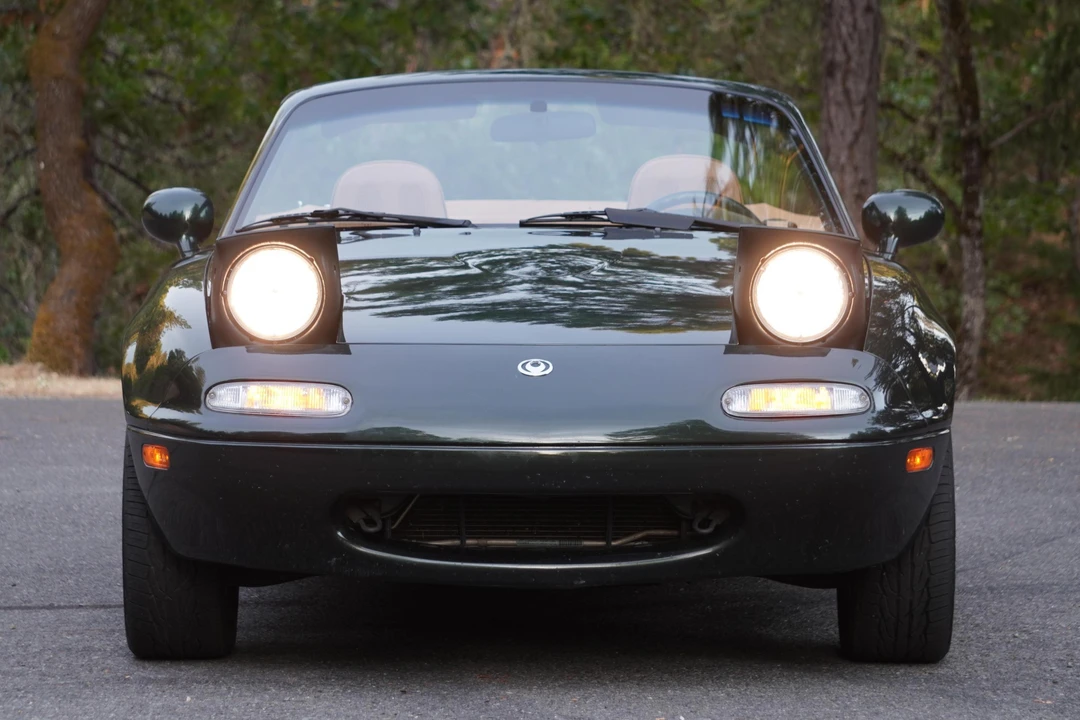 1997 Mazda NA MX-5 Miata - Image 2 of 31