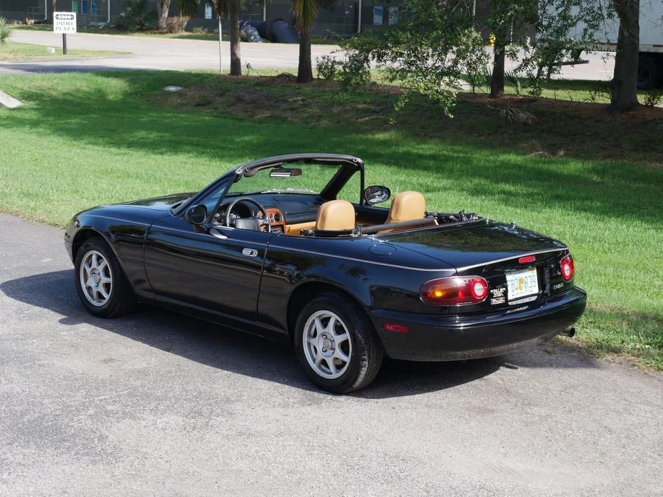 1997 Mazda NA MX-5 Miata - Image 18 of 24