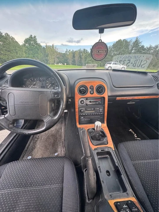 1997 Mazda NA MX-5 Miata - Image 9 of 17