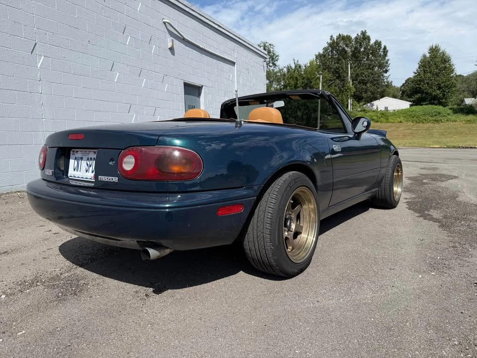 1997 Mazda NA MX-5 Miata - Image 6 of 11
