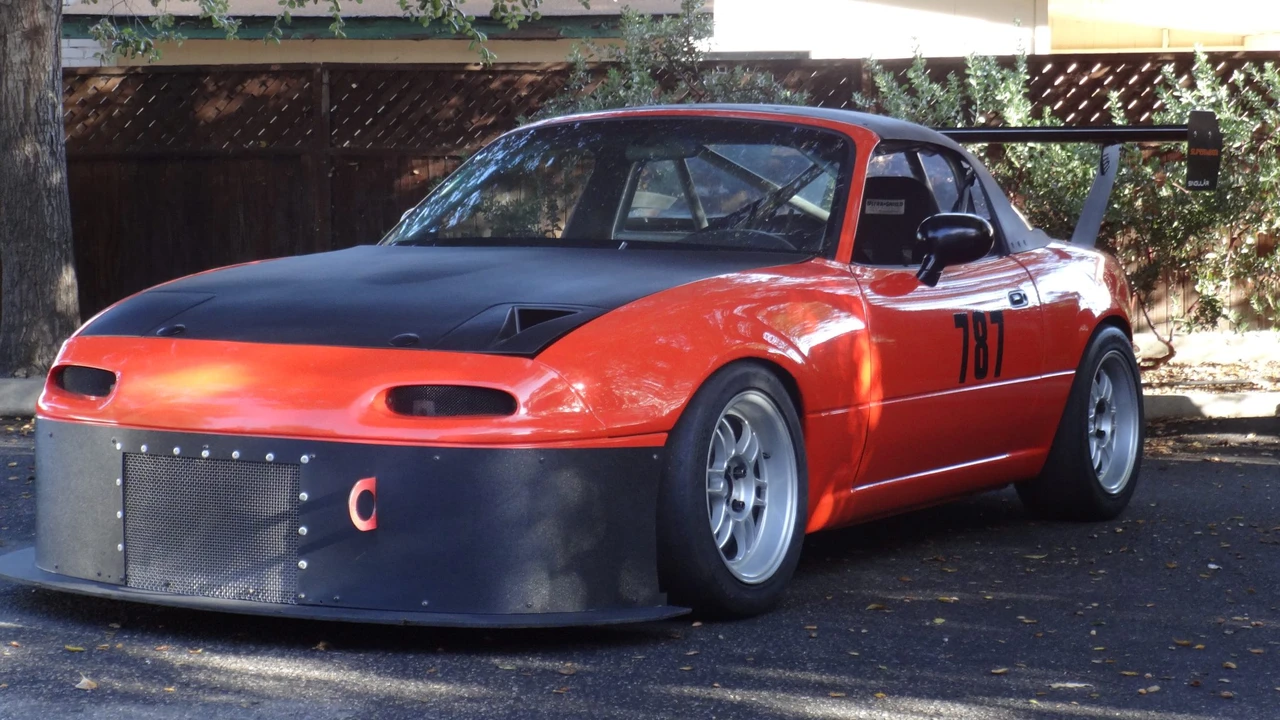 1997 Mazda NA MX-5 Miata - Image 4 of 31