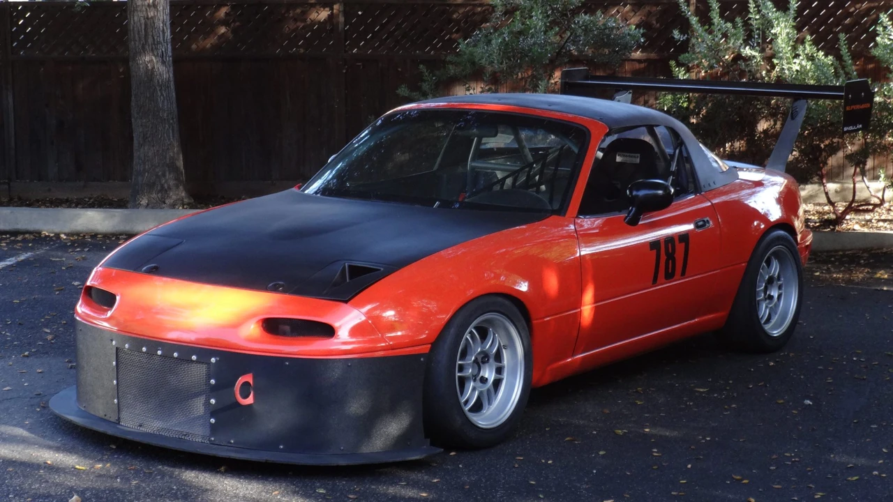 1997 Mazda NA MX-5 Miata - Image 3 of 31
