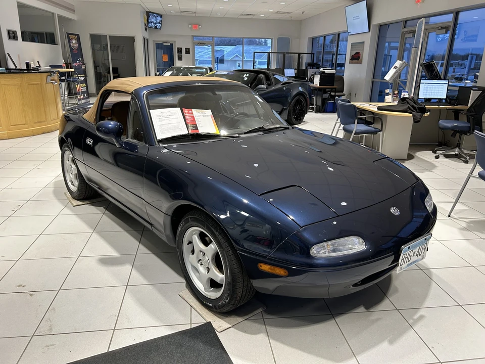 1997 Mazda NA MX-5 Miata - Image 3 of 31