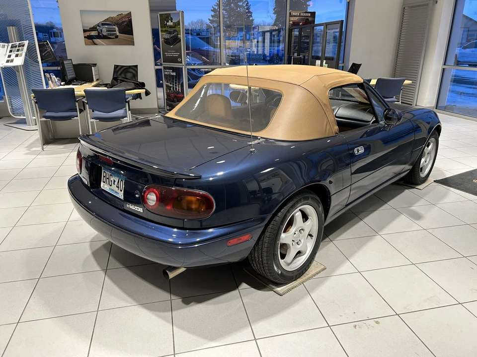1997 Mazda NA MX-5 Miata - Image 10 of 31