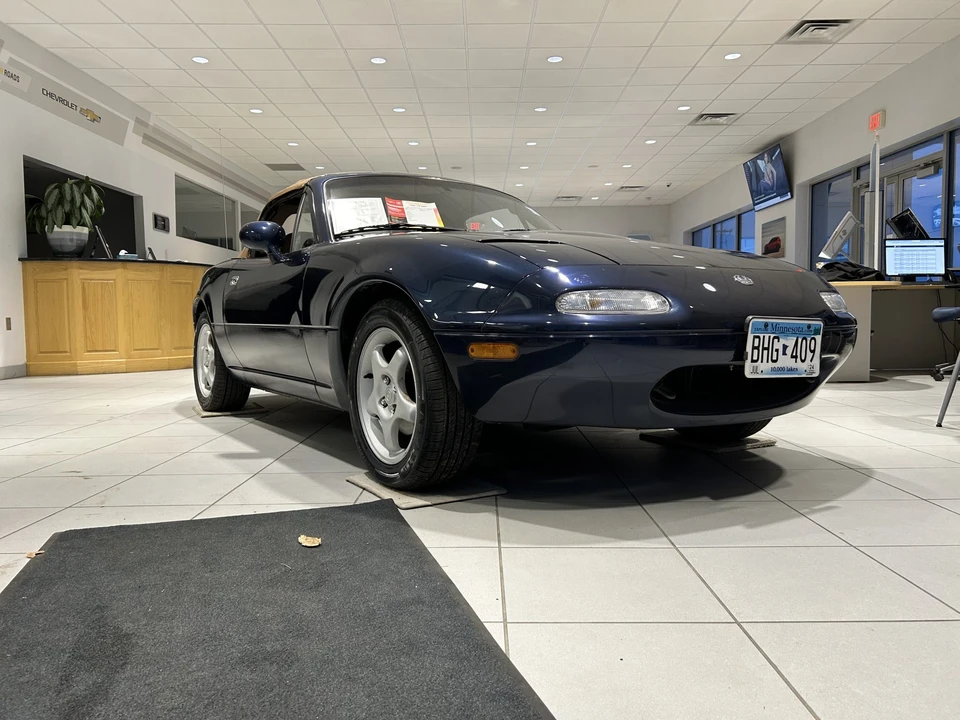 1997 Mazda NA MX-5 Miata - Image 2 of 31