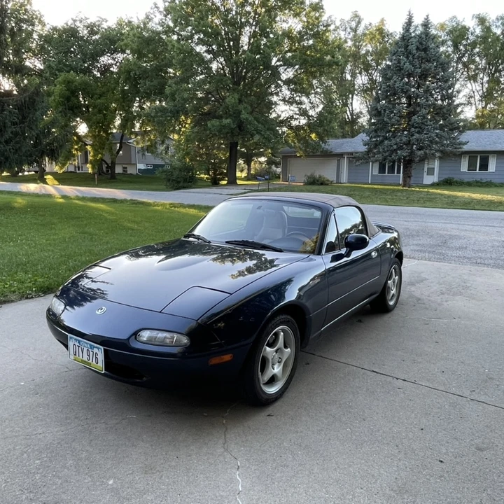1997 Mazda NA MX-5 Miata - Image 2 of 31