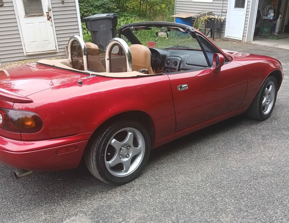 1997 Mazda NA MX-5 Miata - Image 3 of 11