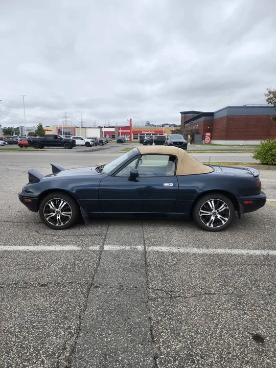 1997 Mazda NA MX-5 Miata - Image 5 of 8