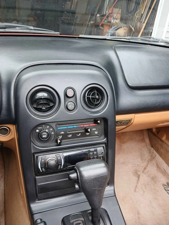 1997 Mazda NA MX-5 Miata - Image 9 of 11