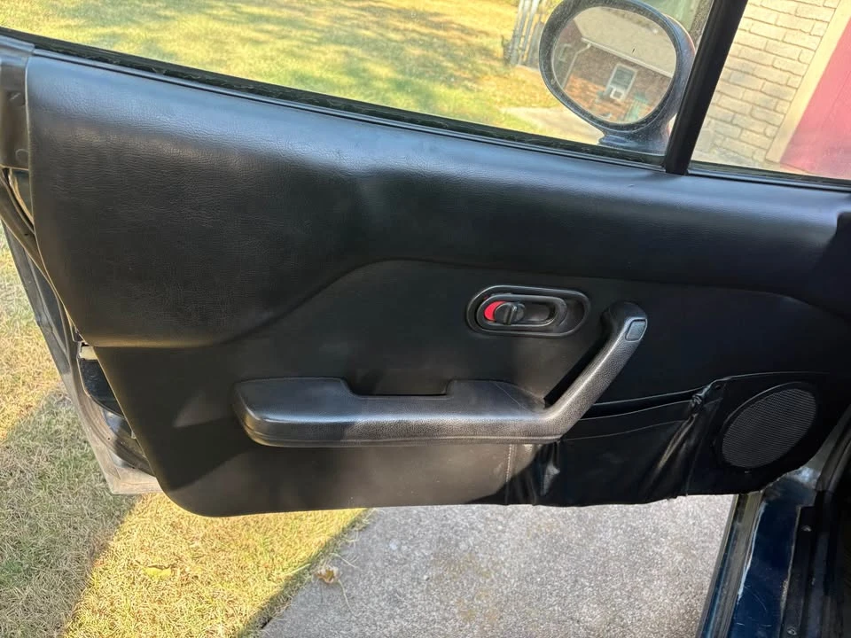 1997 Mazda NA MX-5 Miata - Image 6 of 9