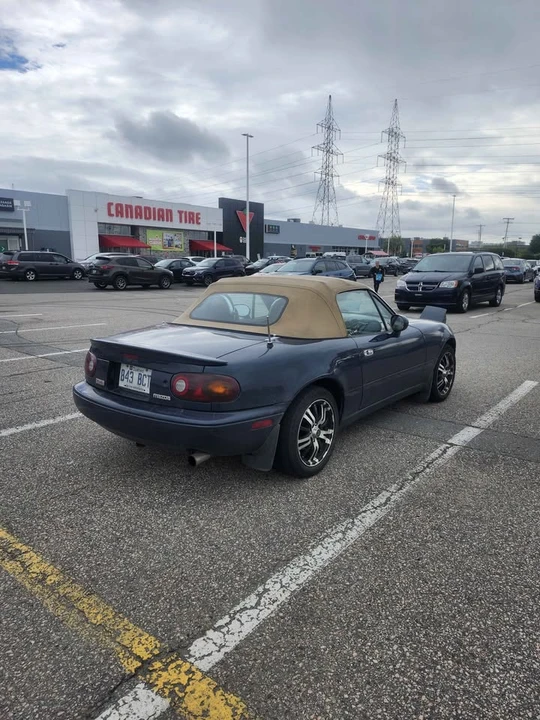 1997 Mazda NA MX-5 Miata - Image 7 of 8