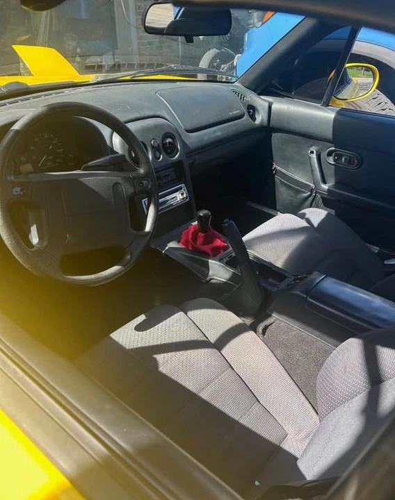 1997 Mazda NA MX-5 Miata - Image 5 of 6