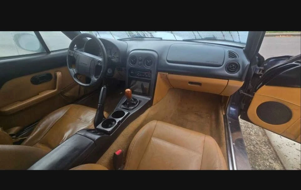 1997 Mazda NA MX-5 Miata - Image 11 of 12