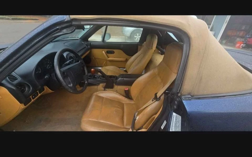 1997 Mazda NA MX-5 Miata - Image 9 of 12