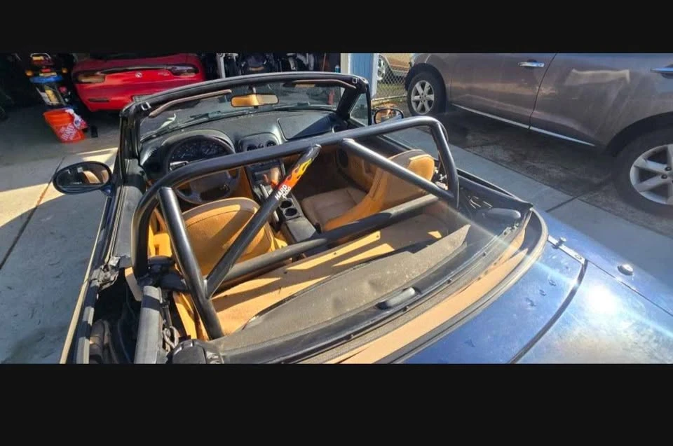 1997 Mazda NA MX-5 Miata - Image 5 of 12