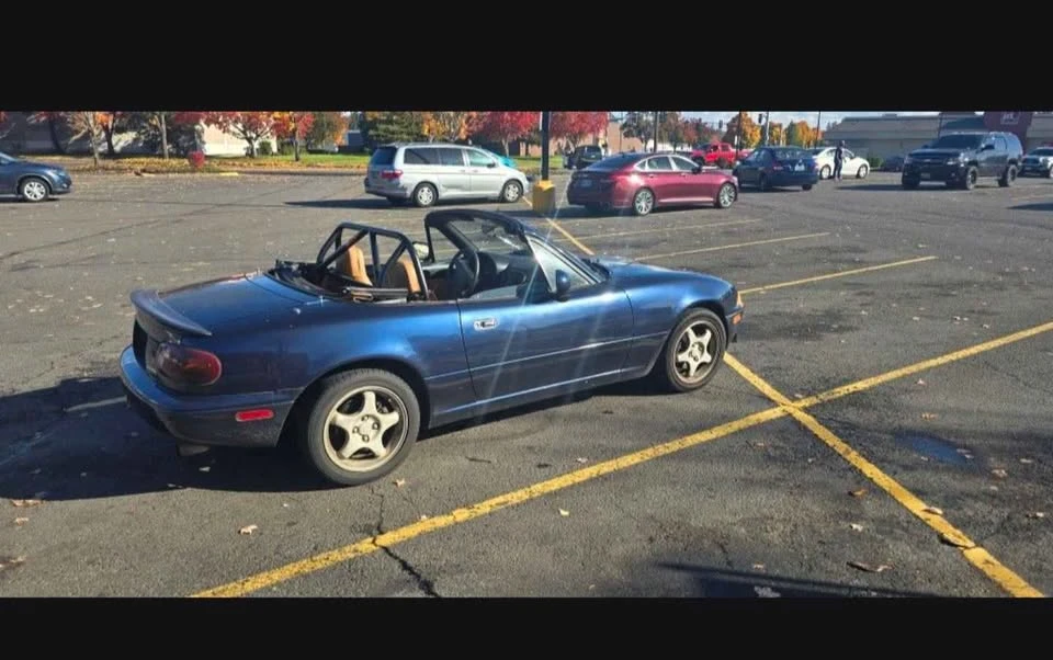 1997 Mazda NA MX-5 Miata - Image 2 of 12