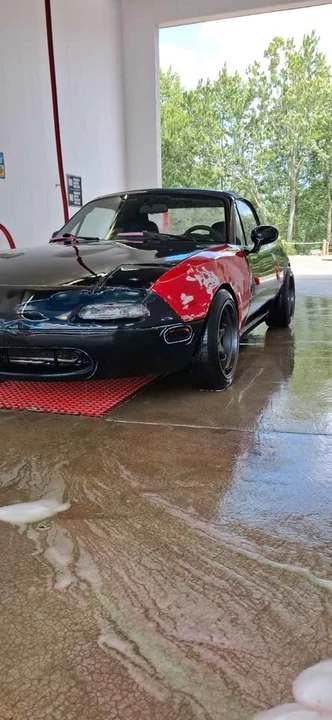 1997 Mazda NA MX-5 Miata - Image 6 of 10