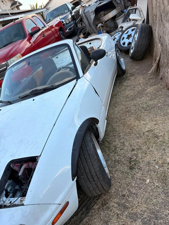 1997 Mazda NA MX-5 Miata - Image 3 of 10
