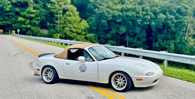 1997 Mazda MX-5 Sport Convertible 2D