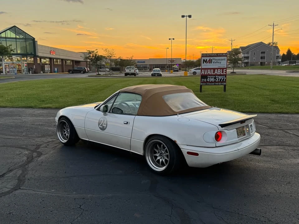 1997 Mazda NA MX-5 Miata - Image 3 of 11