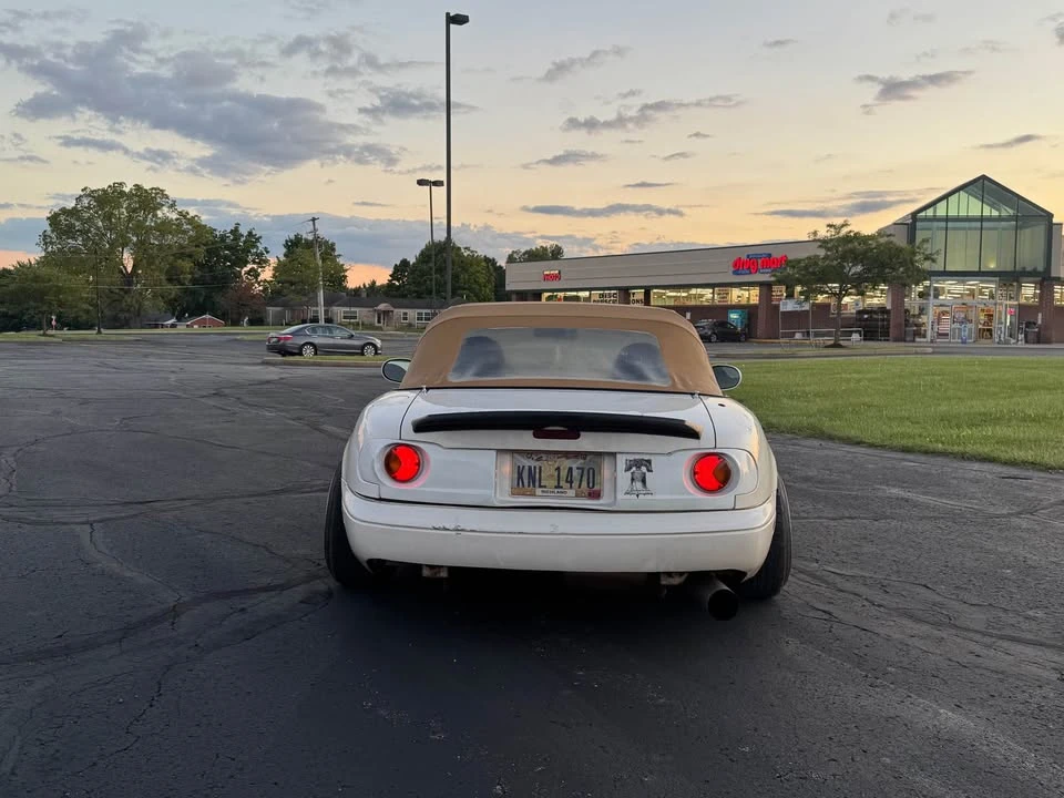 1997 Mazda NA MX-5 Miata - Image 4 of 11