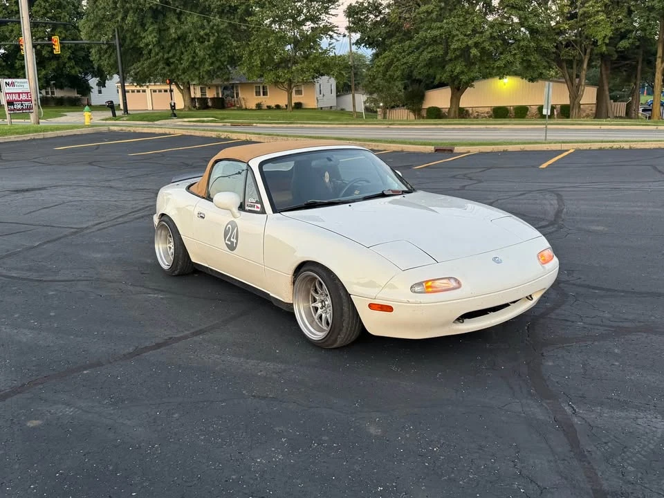 1997 Mazda NA MX-5 Miata - Image 6 of 11