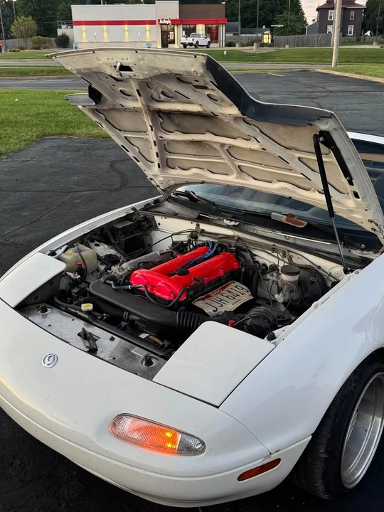 1997 Mazda NA MX-5 Miata - Image 9 of 11