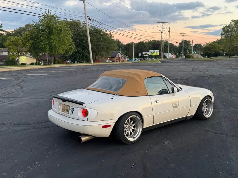 1997 Mazda NA MX-5 Miata - Image 5 of 11