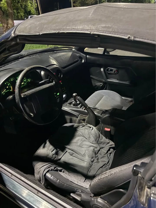 1997 Mazda NA MX-5 Miata - Image 4 of 9