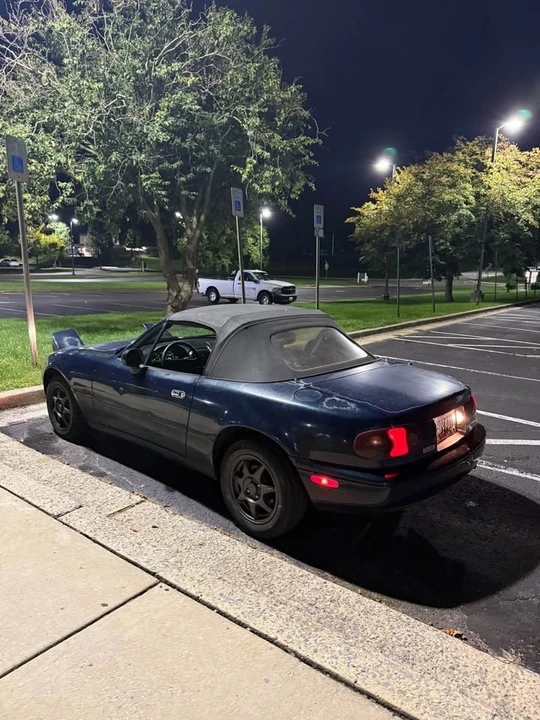 1997 Mazda NA MX-5 Miata - Image 2 of 9