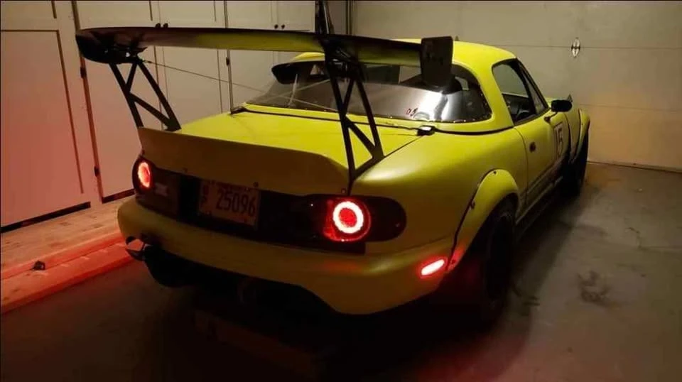 1997 Mazda NA MX-5 Miata - Image 9 of 11