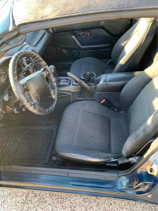 1997 Mazda NA MX-5 Miata - Image 5 of 9