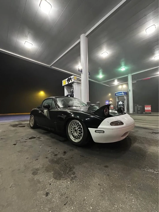 1997 Mazda NA MX-5 Miata - Image 5 of 6