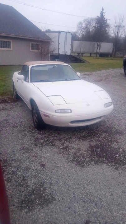 1997 Mazda NA MX-5 Miata - Image 2 of 2