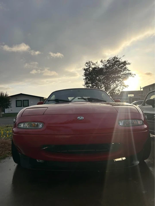 1997 Mazda NA MX-5 Miata - Image 2 of 10
