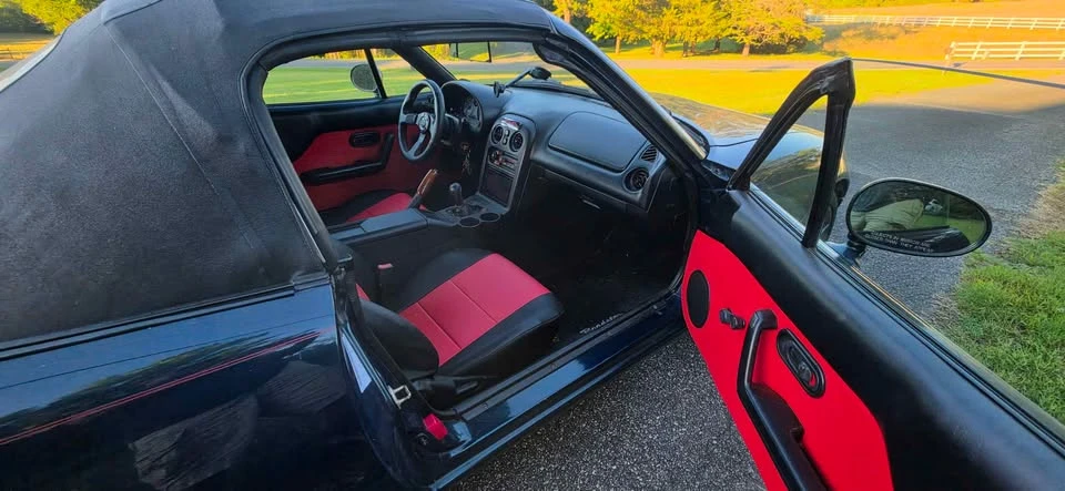 1997 Mazda NA MX-5 Miata - Image 8 of 10