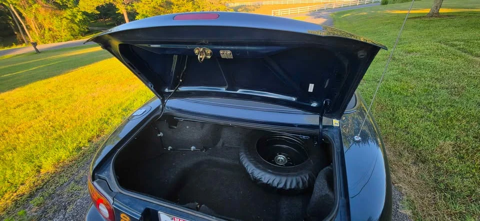 1997 Mazda NA MX-5 Miata - Image 9 of 10