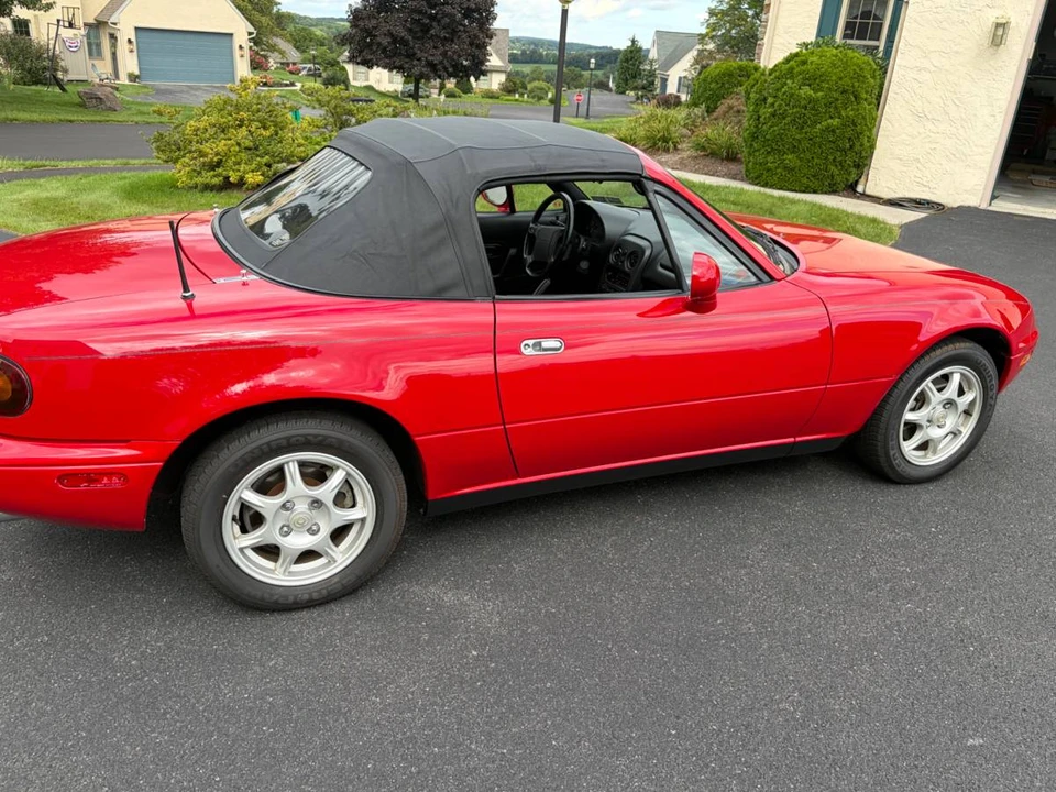 1997 Mazda NA MX-5 Miata - Image 4 of 12