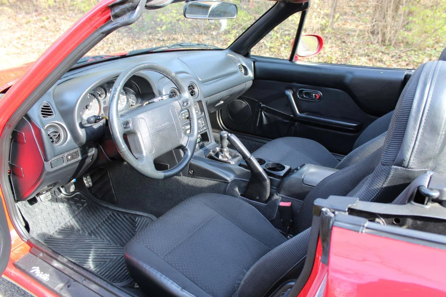 1997 Mazda NA MX-5 Miata - Image 4 of 12