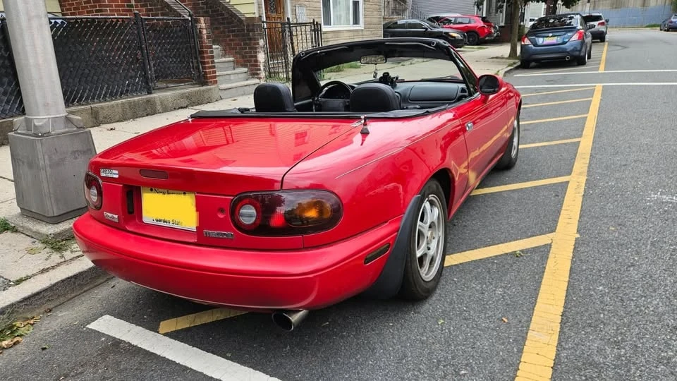 1997 Mazda NA MX-5 Miata - Image 6 of 15