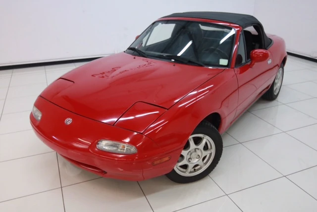 1997 Mazda NA MX-5 Miata - Image 2 of 31