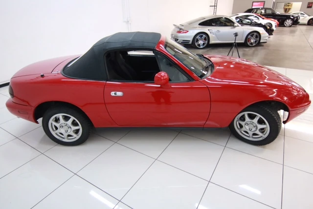 1997 Mazda NA MX-5 Miata - Image 9 of 31