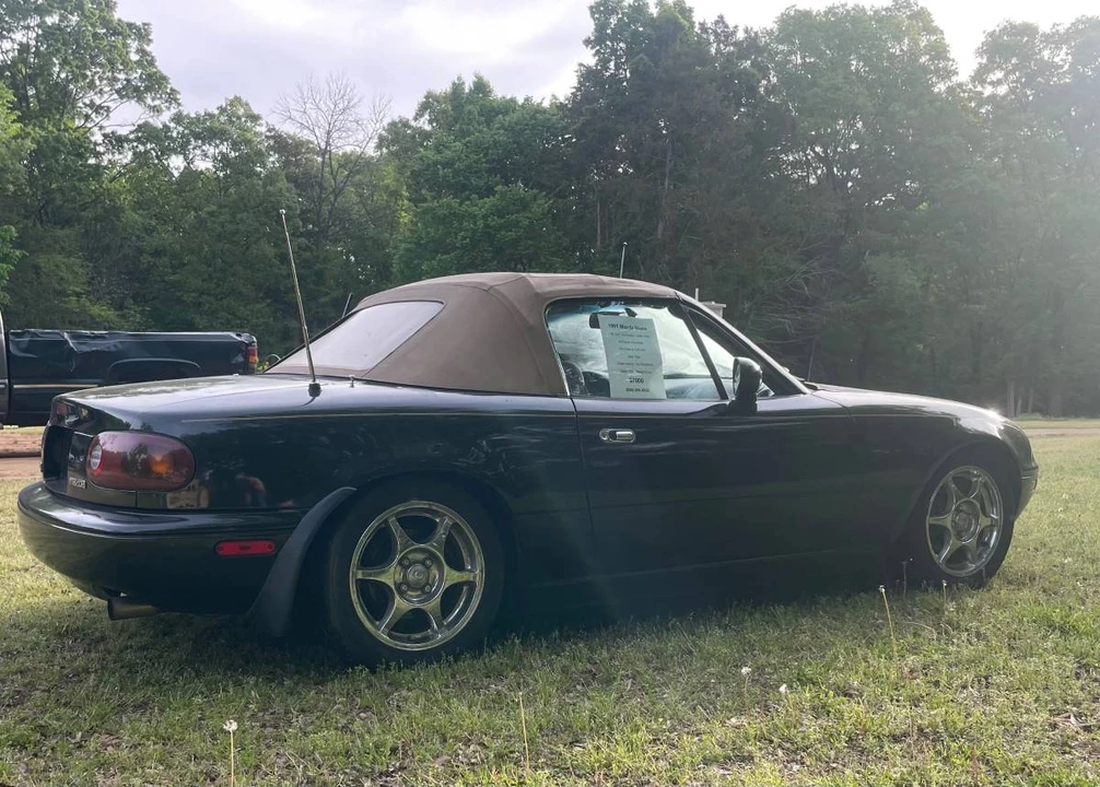 1997 Mazda NA MX-5 Miata - Image 7 of 10