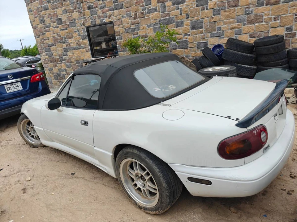 1997 Mazda NA MX-5 Miata - Image 4 of 9