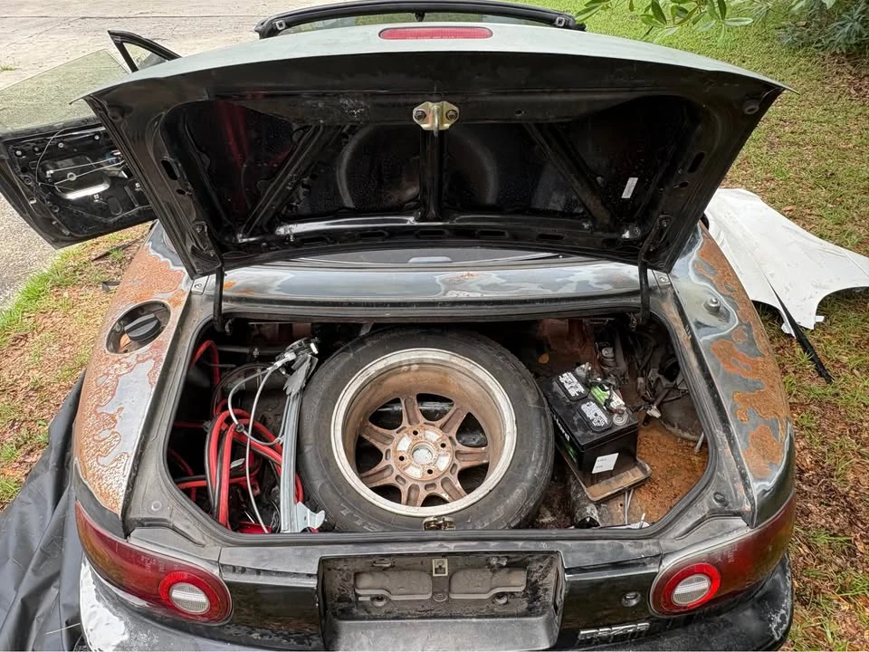 1997 Mazda NA MX-5 Miata - Image 5 of 11