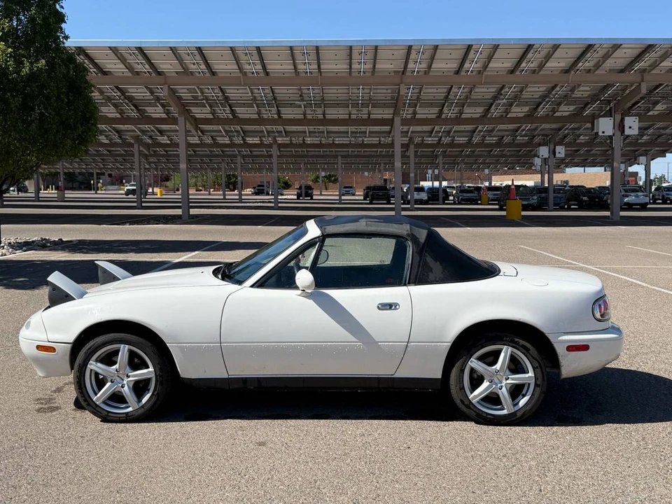 1997 Mazda NA MX-5 Miata - Image 6 of 15