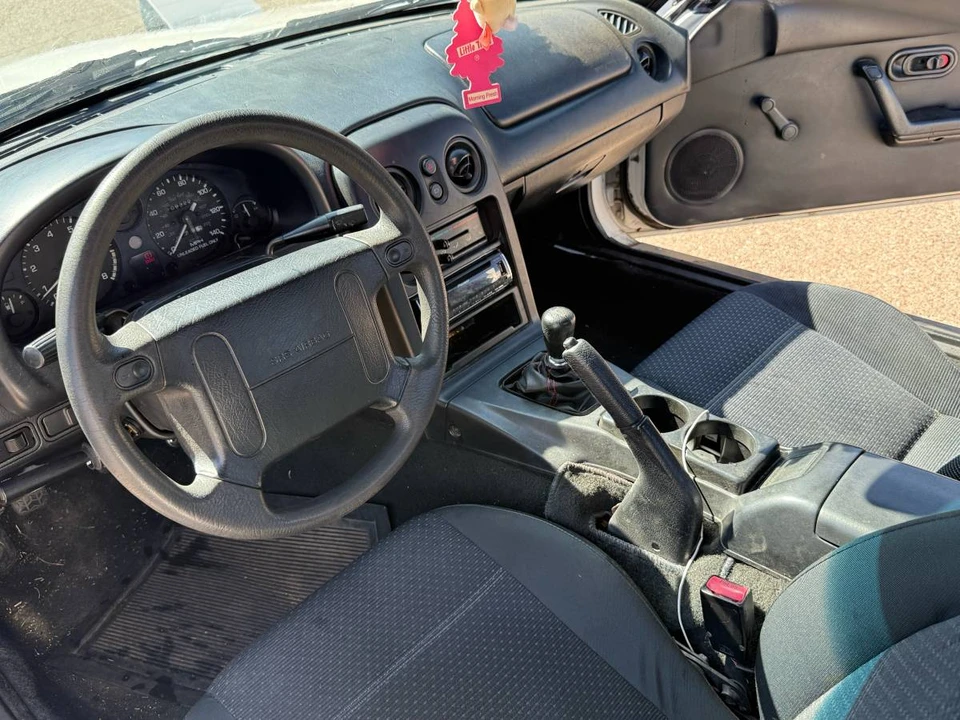 1997 Mazda NA MX-5 Miata - Image 10 of 15