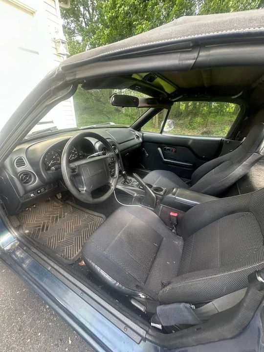 1997 Mazda NA MX-5 Miata - Image 5 of 10