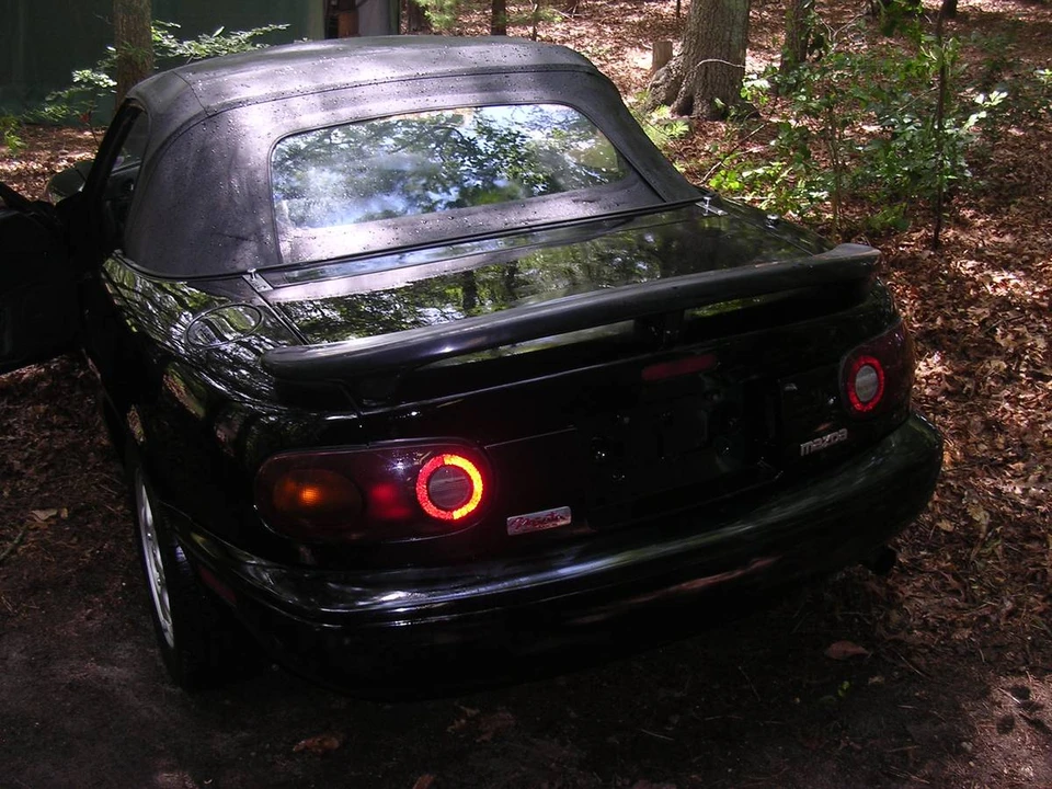 1997 Mazda NA MX-5 Miata - Image 5 of 6